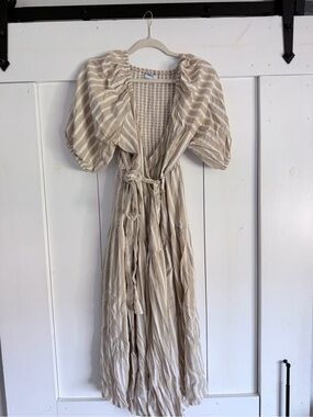 Old Navy Beige and White Striped Puff-Sleeve Maxi Dress